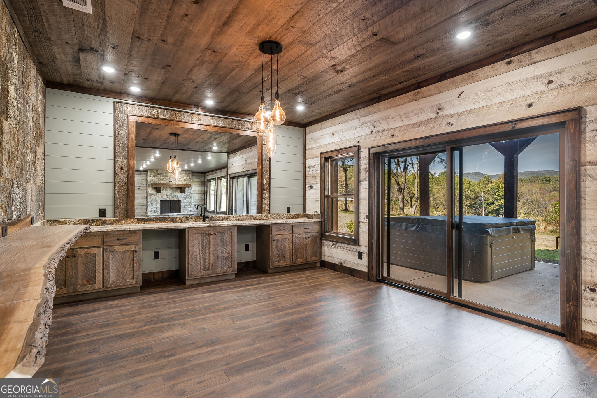 7590 Mobile Road Blue Ridge GA 30513