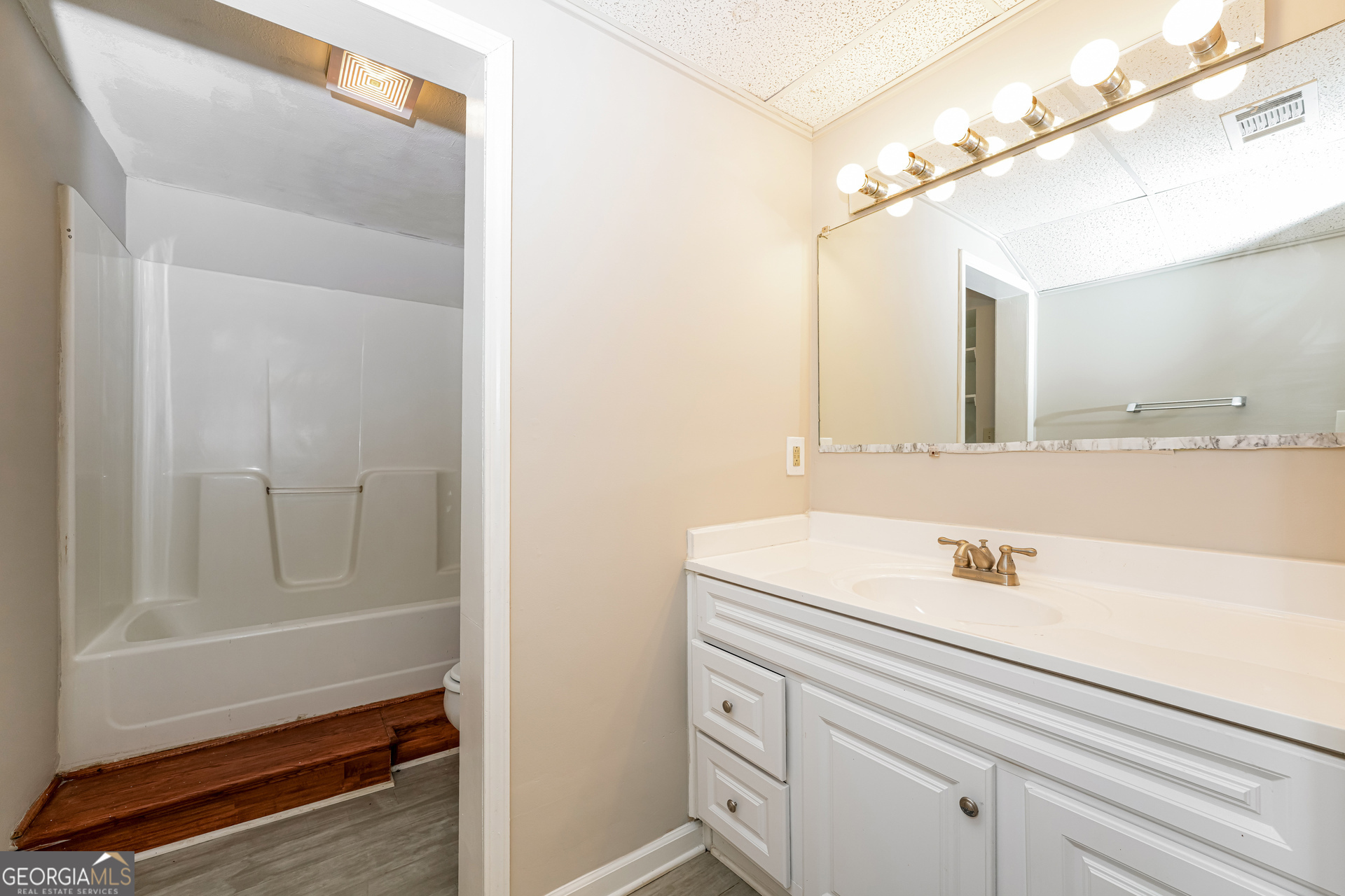 232 Farmbrook Parkway Stockbridge GA 30281