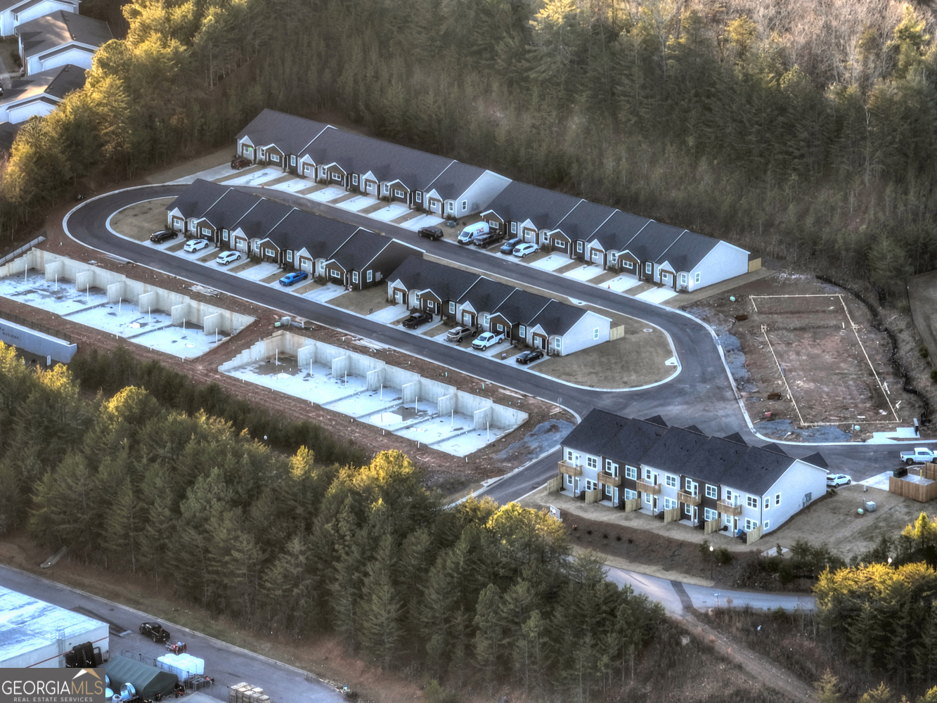 Unit 1 Grove Loop Blue Ridge GA 30513