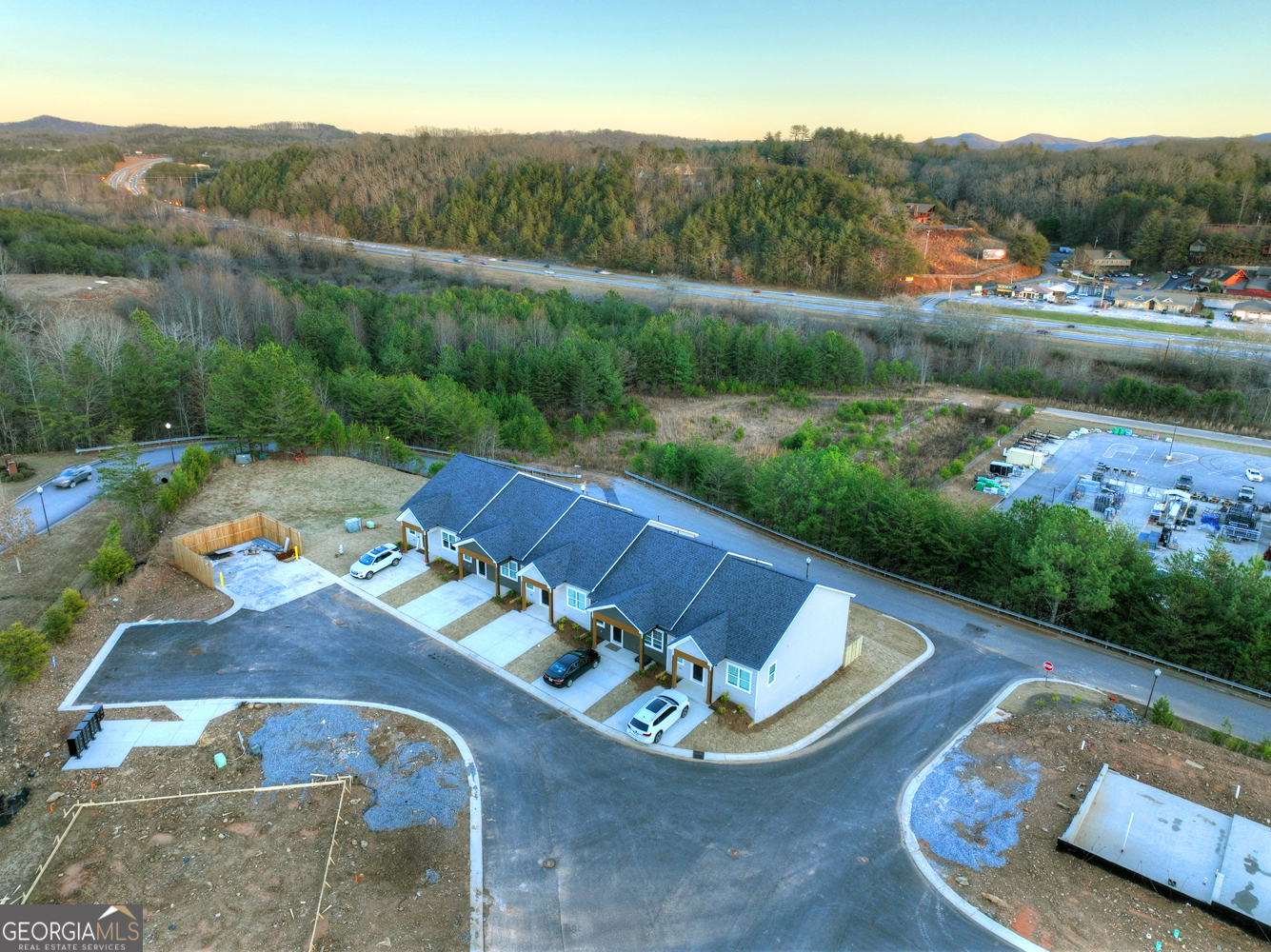 Unit 1 Grove Loop Blue Ridge GA 30513
