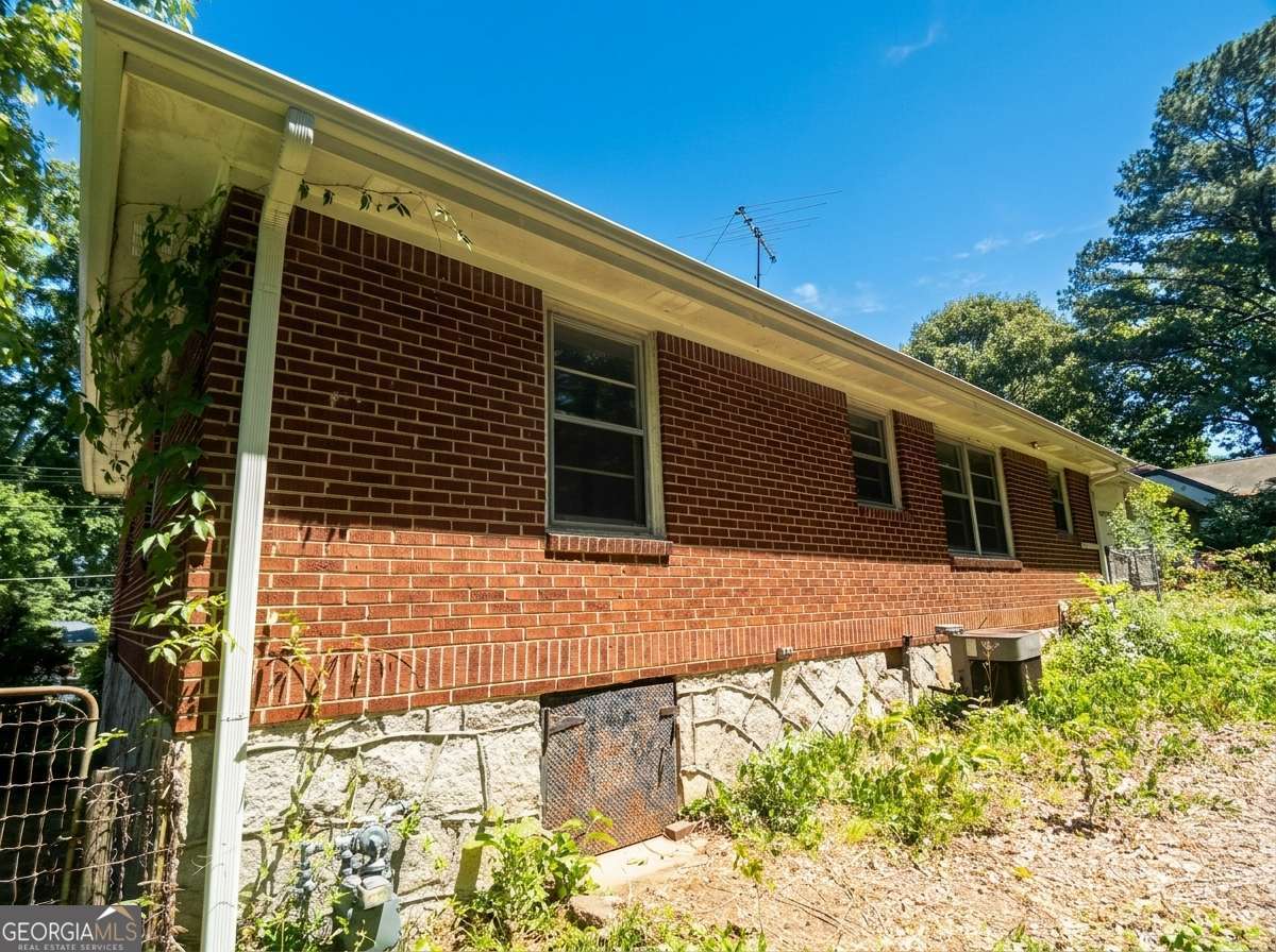 2024 Neely Avenue Atlanta GA 30344