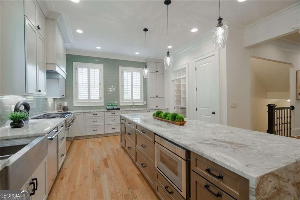 1364 Manget Way Dunwoody GA 30338