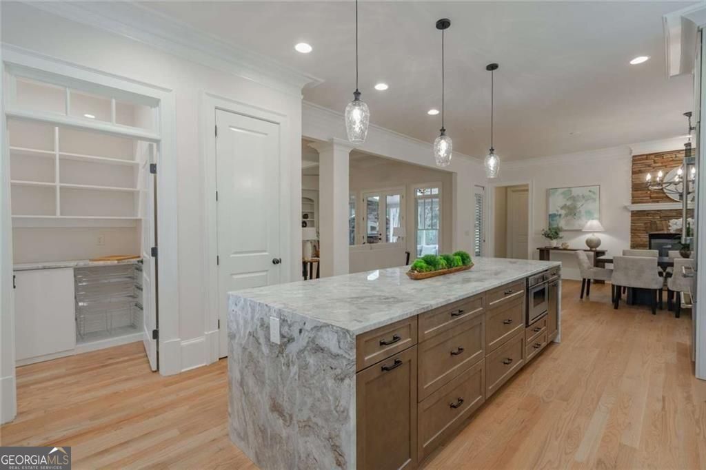 1364 Manget Way Dunwoody GA 30338