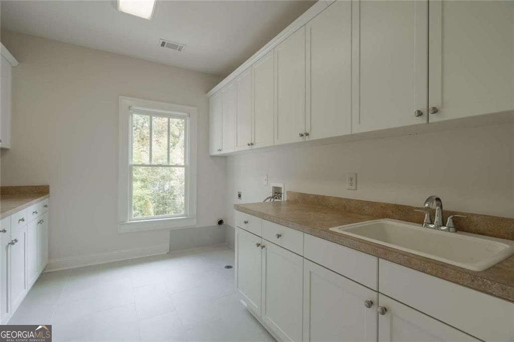 1364 Manget Way Dunwoody GA 30338