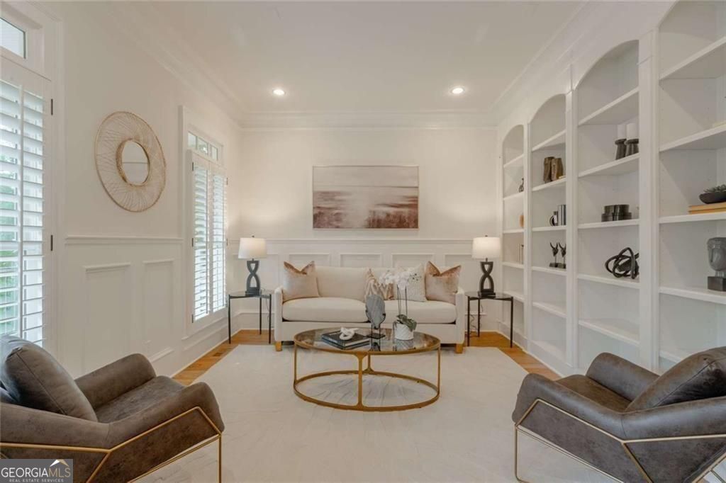 1364 Manget Way Dunwoody GA 30338