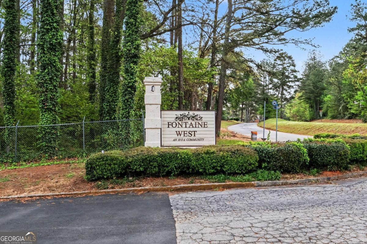 73 Place Fontaine Lithonia GA 30038