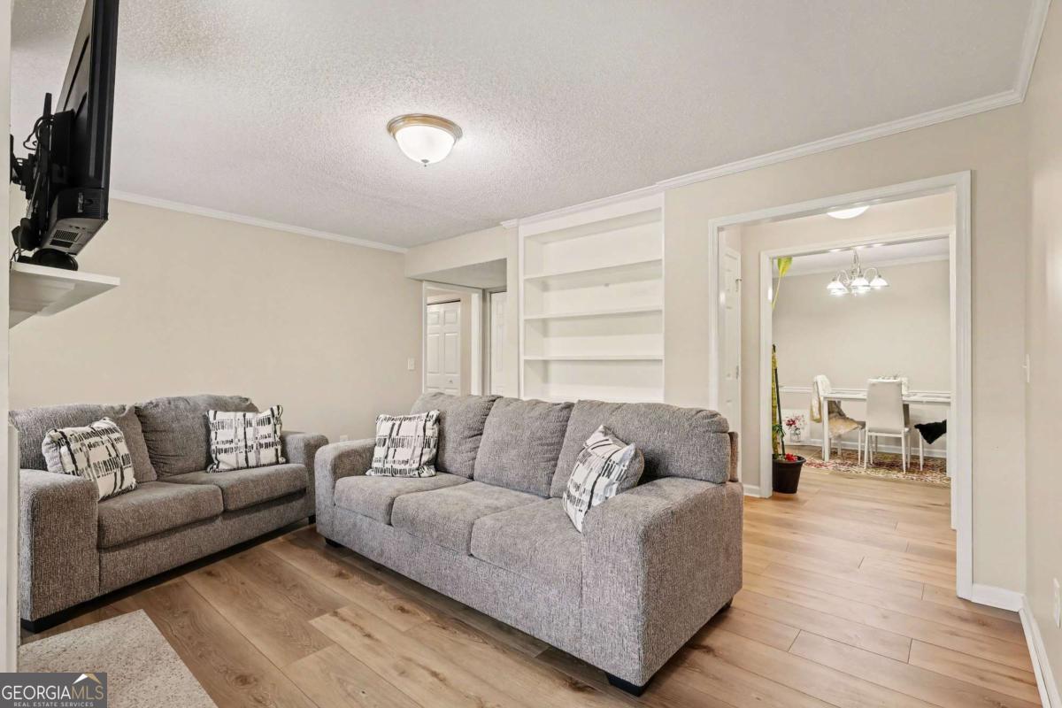 73 Place Fontaine Lithonia GA 30038
