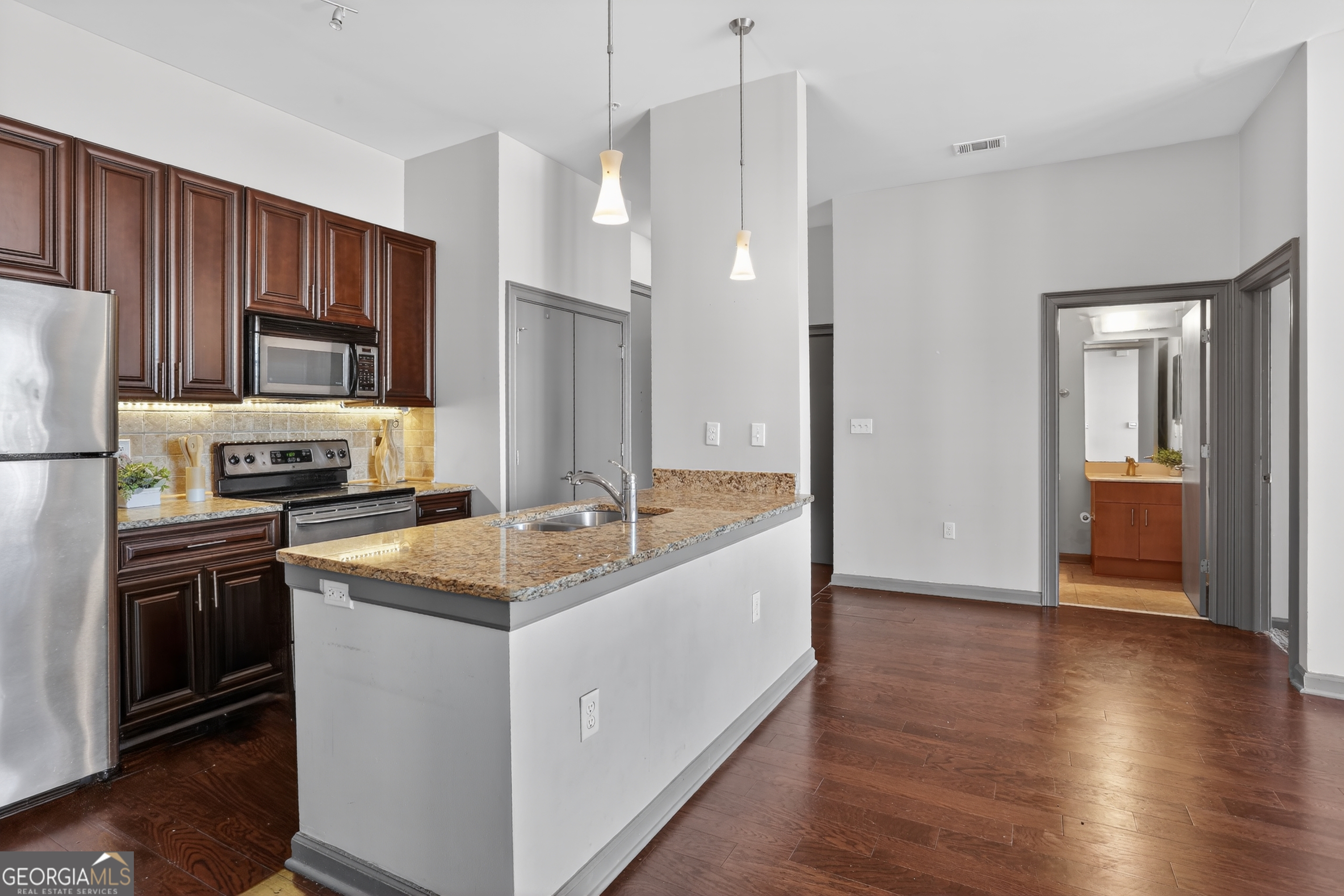 898 Oak Street SW Atlanta GA 30310