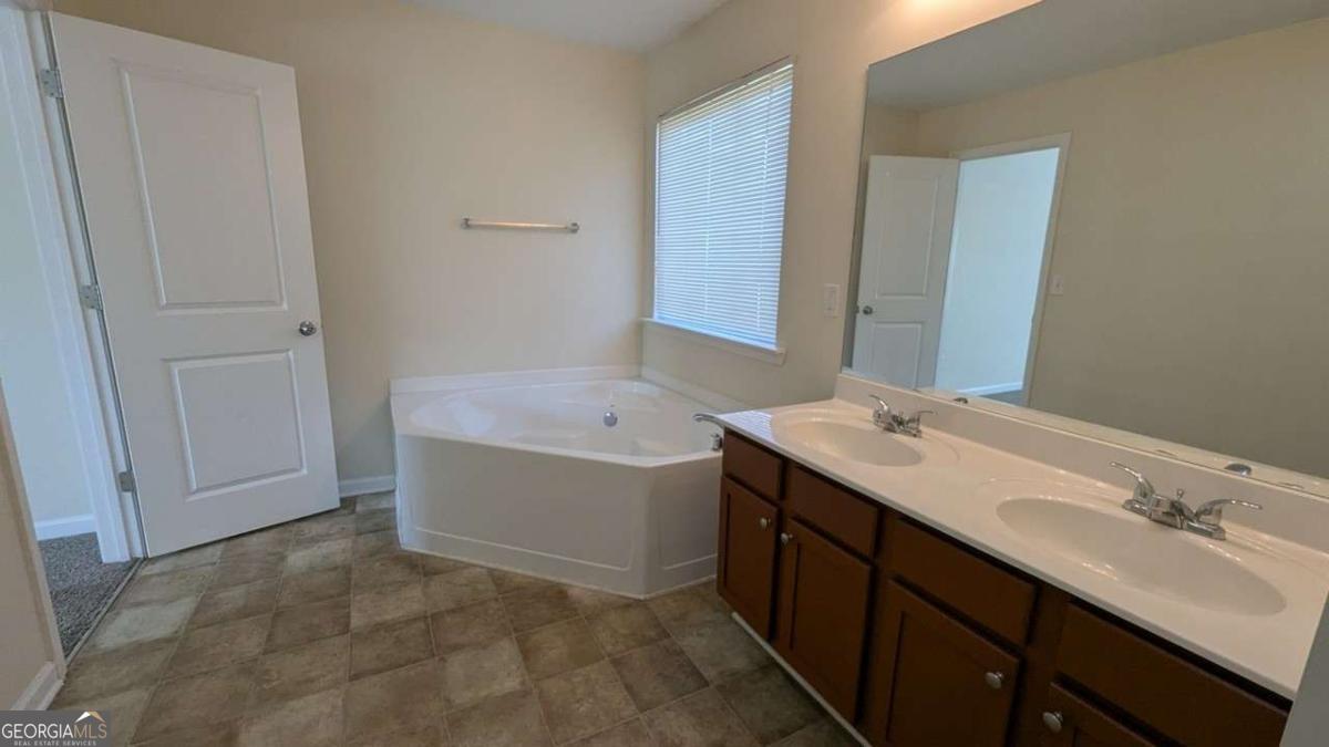 400 Village Broad Street Dacula GA 30019