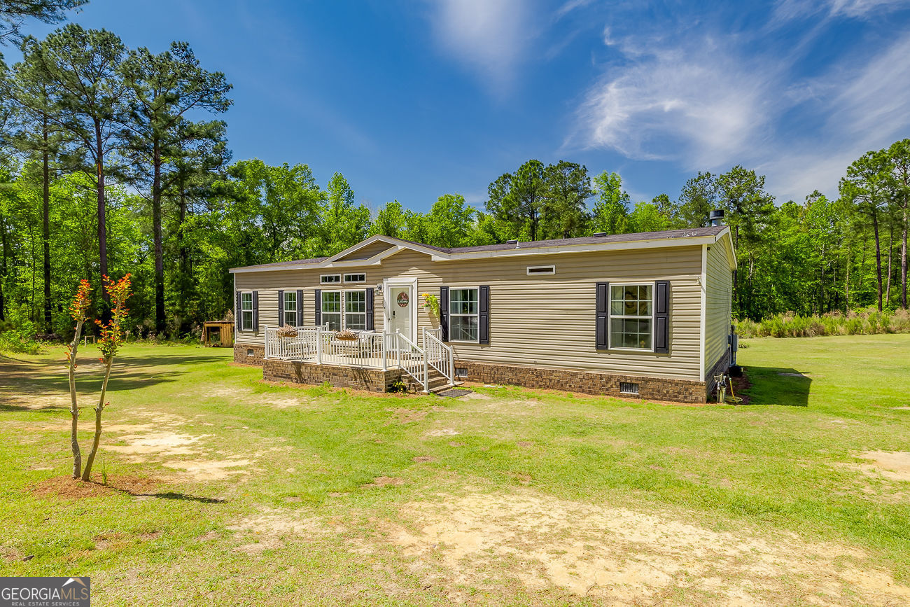 1459 Emmanuel Barrow Road Claxton GA 30417
