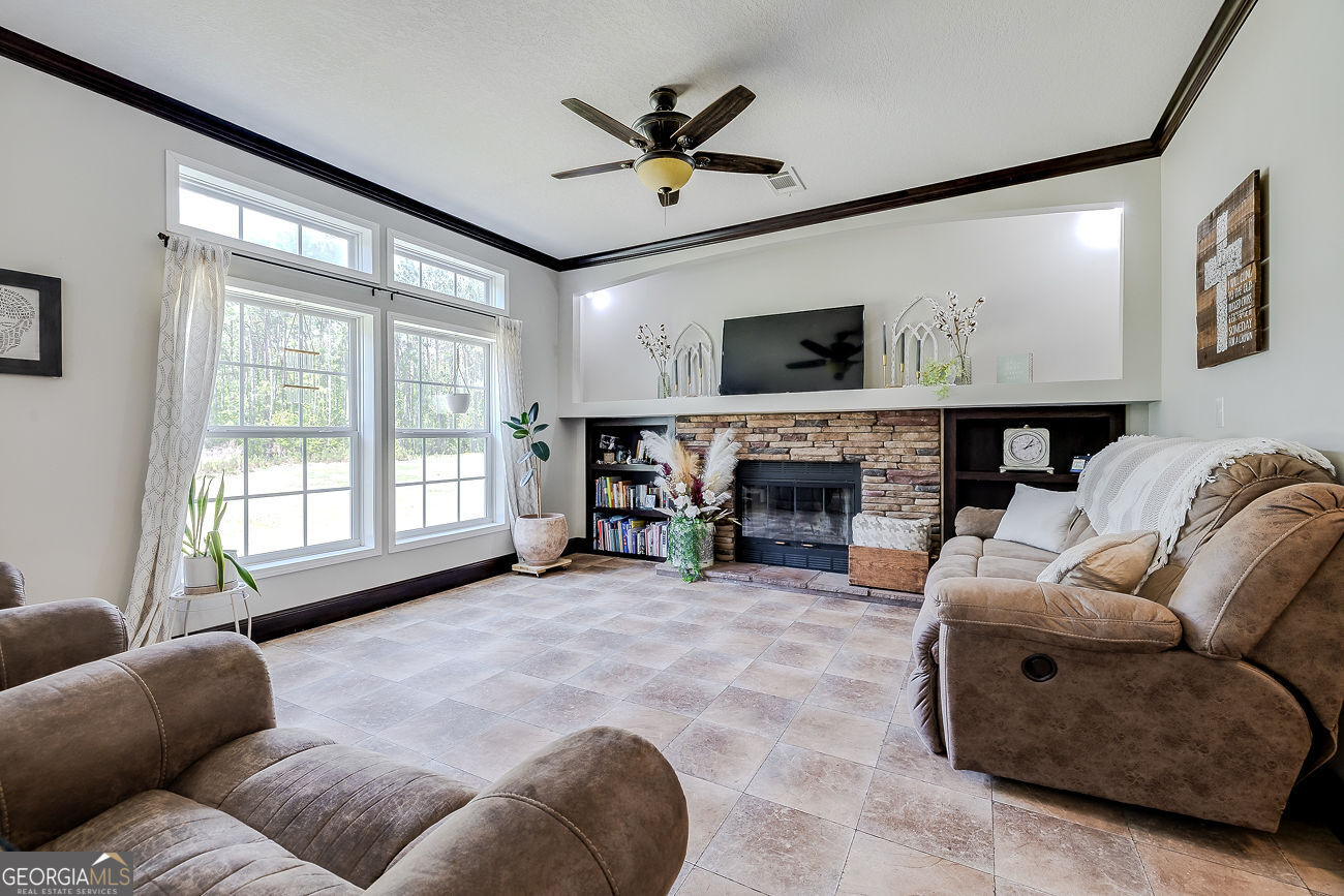 1459 Emmanuel Barrow Road Claxton GA 30417