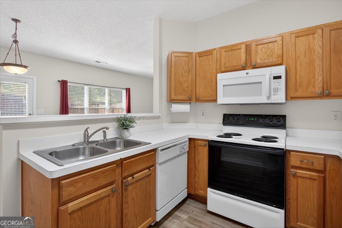 100 Eagle Glen Drive NE Cartersville GA 30121