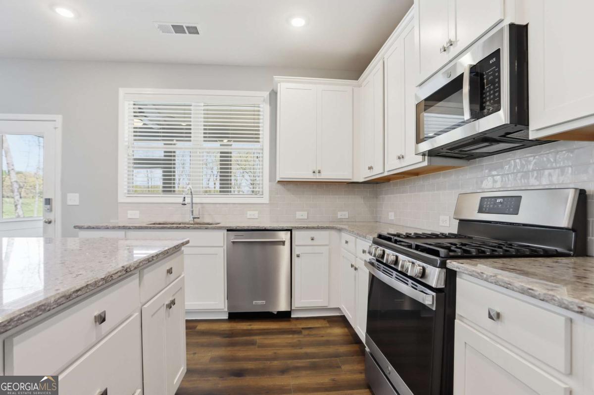 5975 Park Bay Court Flowery Branch GA 30542