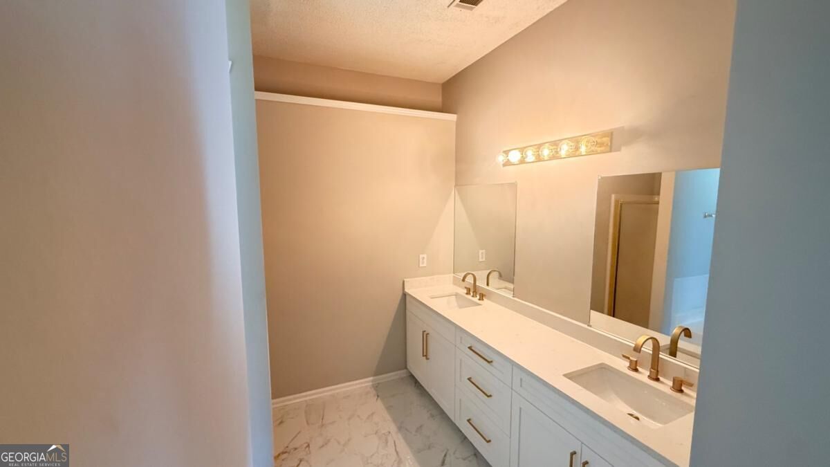 6633 Hill Creek Cove Lithonia GA 30058