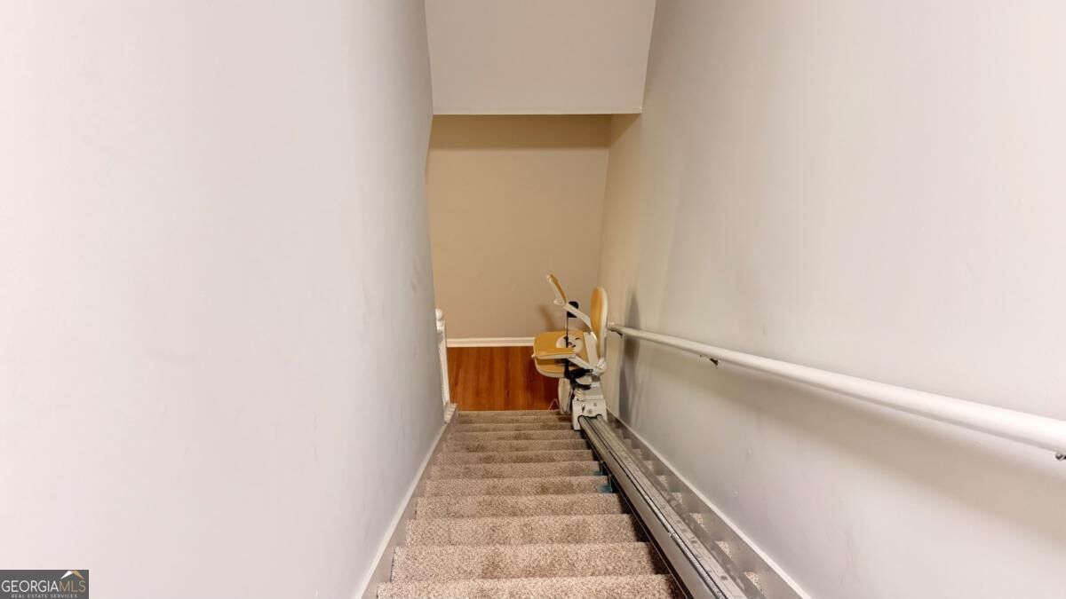 6633 Hill Creek Cove Lithonia GA 30058