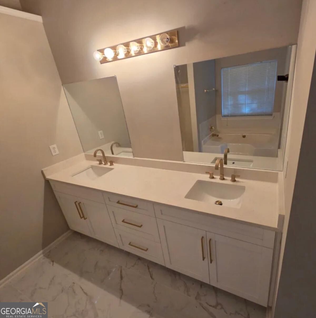 6633 Hill Creek Cove Lithonia GA 30058