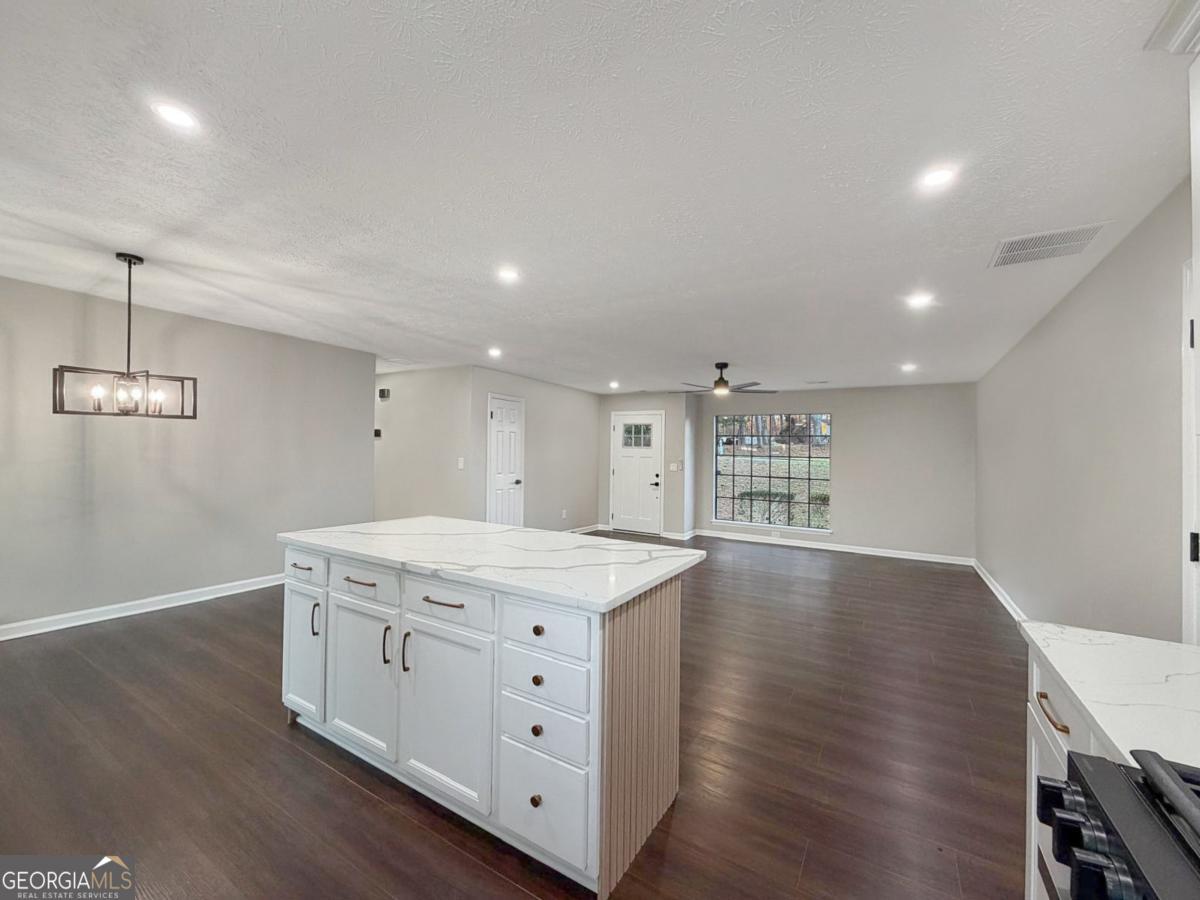 8198 Winewood Court Riverdale GA 30274