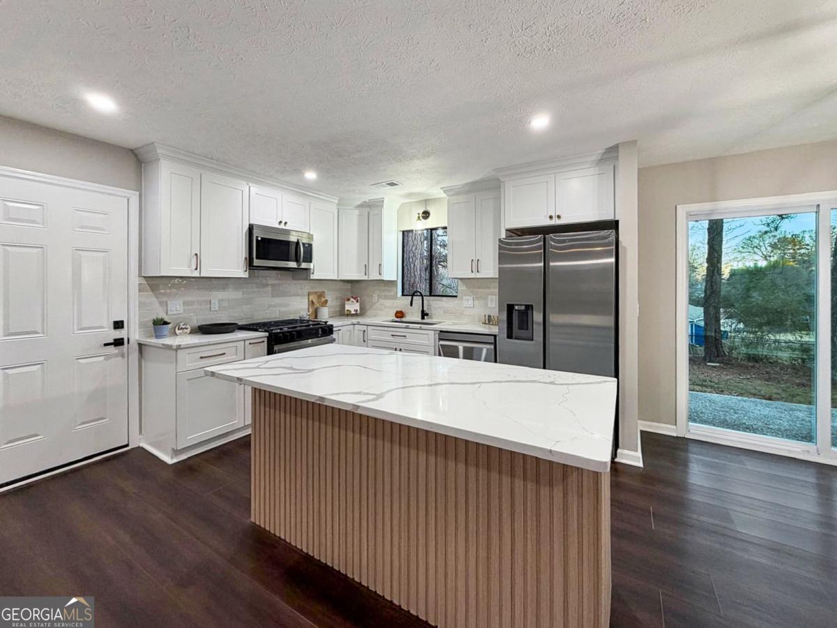 8198 Winewood Court Riverdale GA 30274