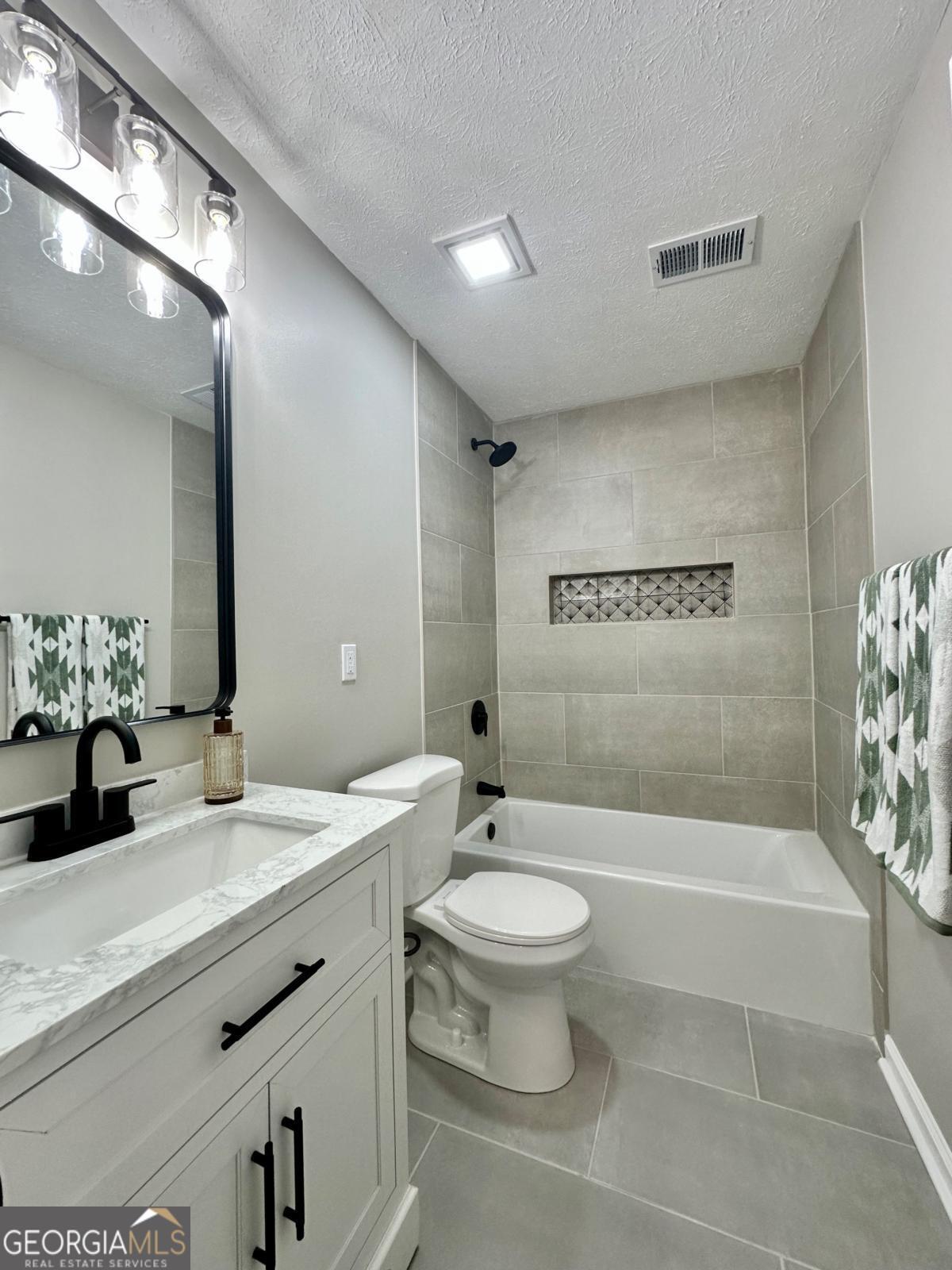 8198 Winewood Court Riverdale GA 30274