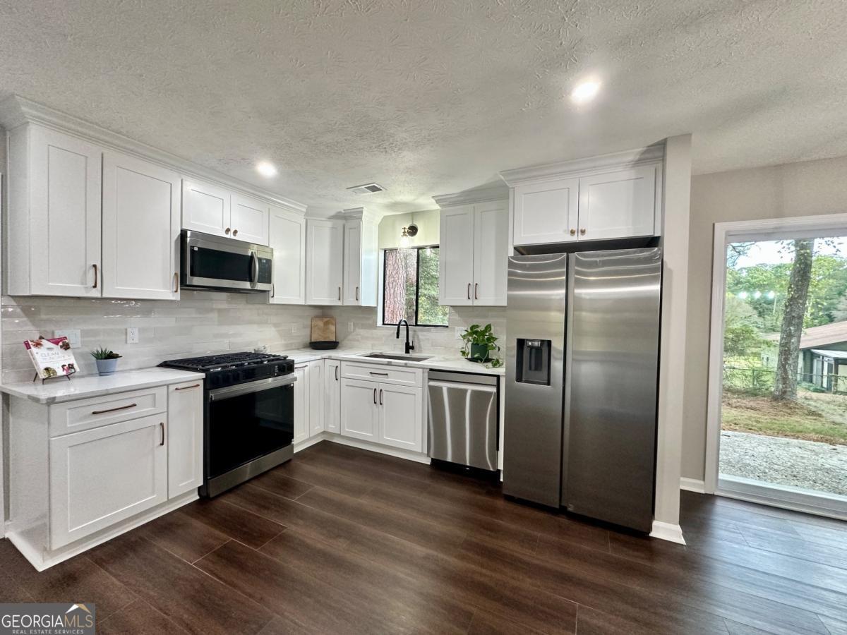 8198 Winewood Court Riverdale GA 30274