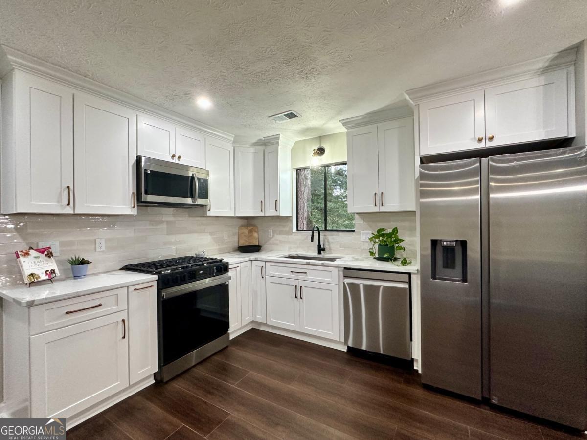 8198 Winewood Court Riverdale GA 30274