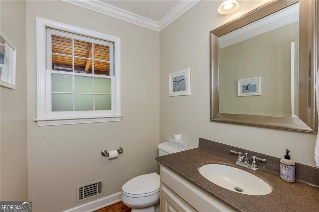 7390 Stoneykirk Close Atlanta GA 30350