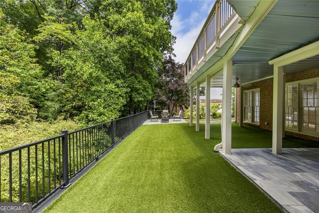 7390 Stoneykirk Close Atlanta GA 30350