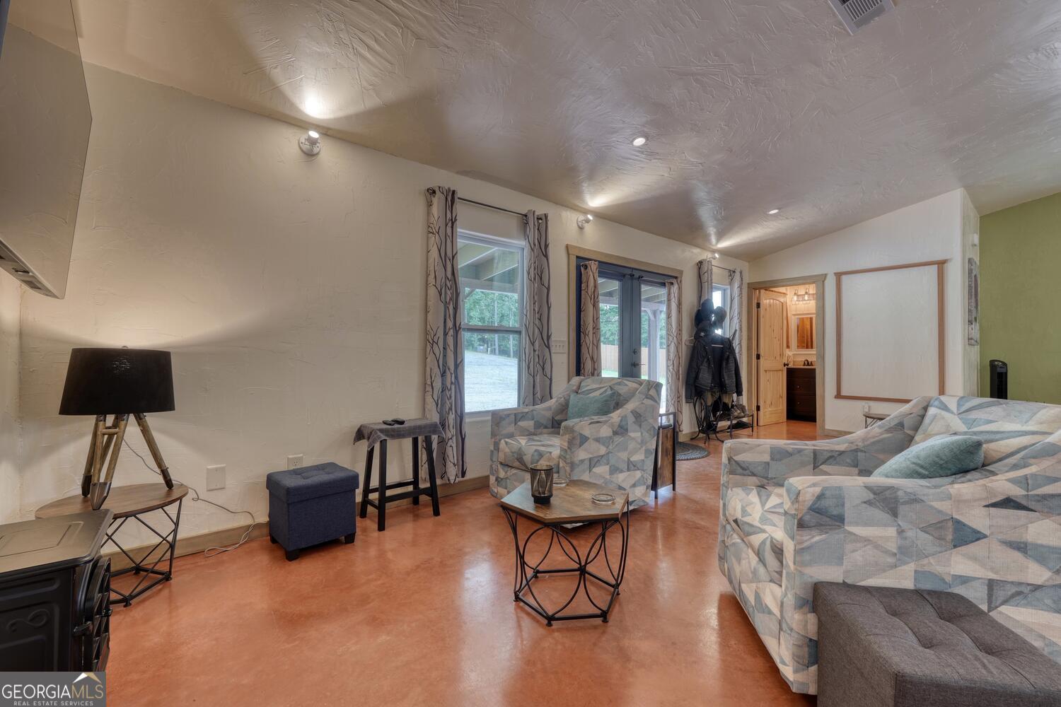 1529 Cedar View Hiawassee GA 30546