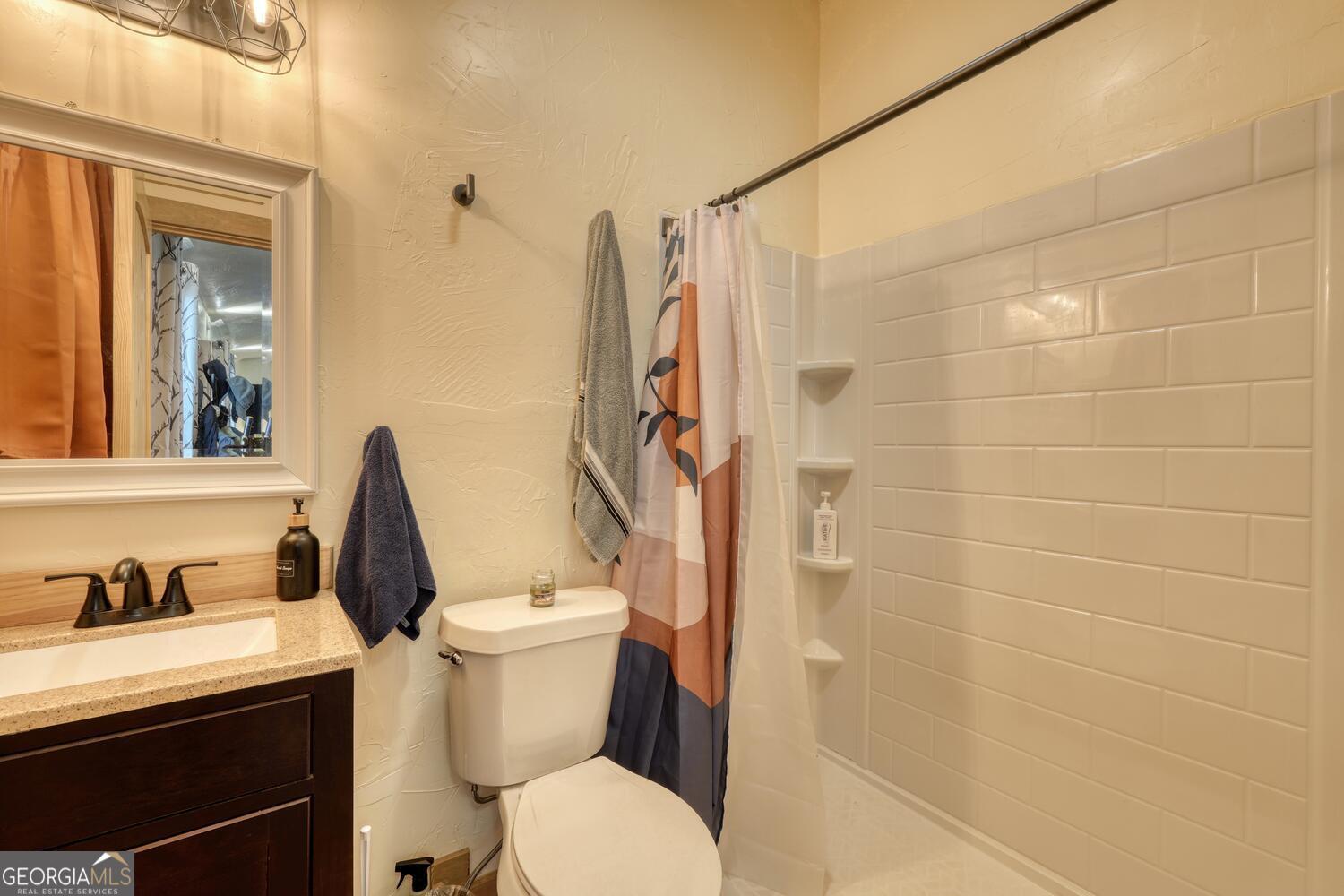 1529 Cedar View Hiawassee GA 30546