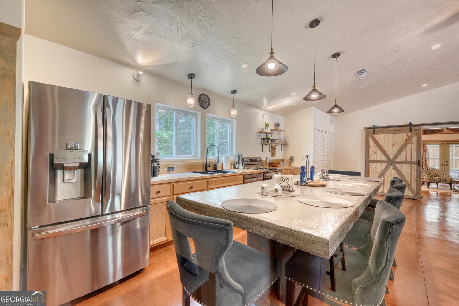 1529 Cedar View Hiawassee GA 30546