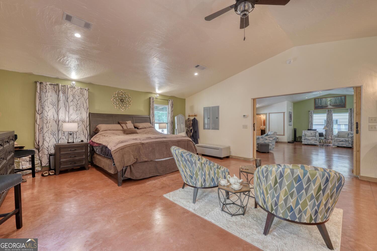 1529 Cedar View Hiawassee GA 30546