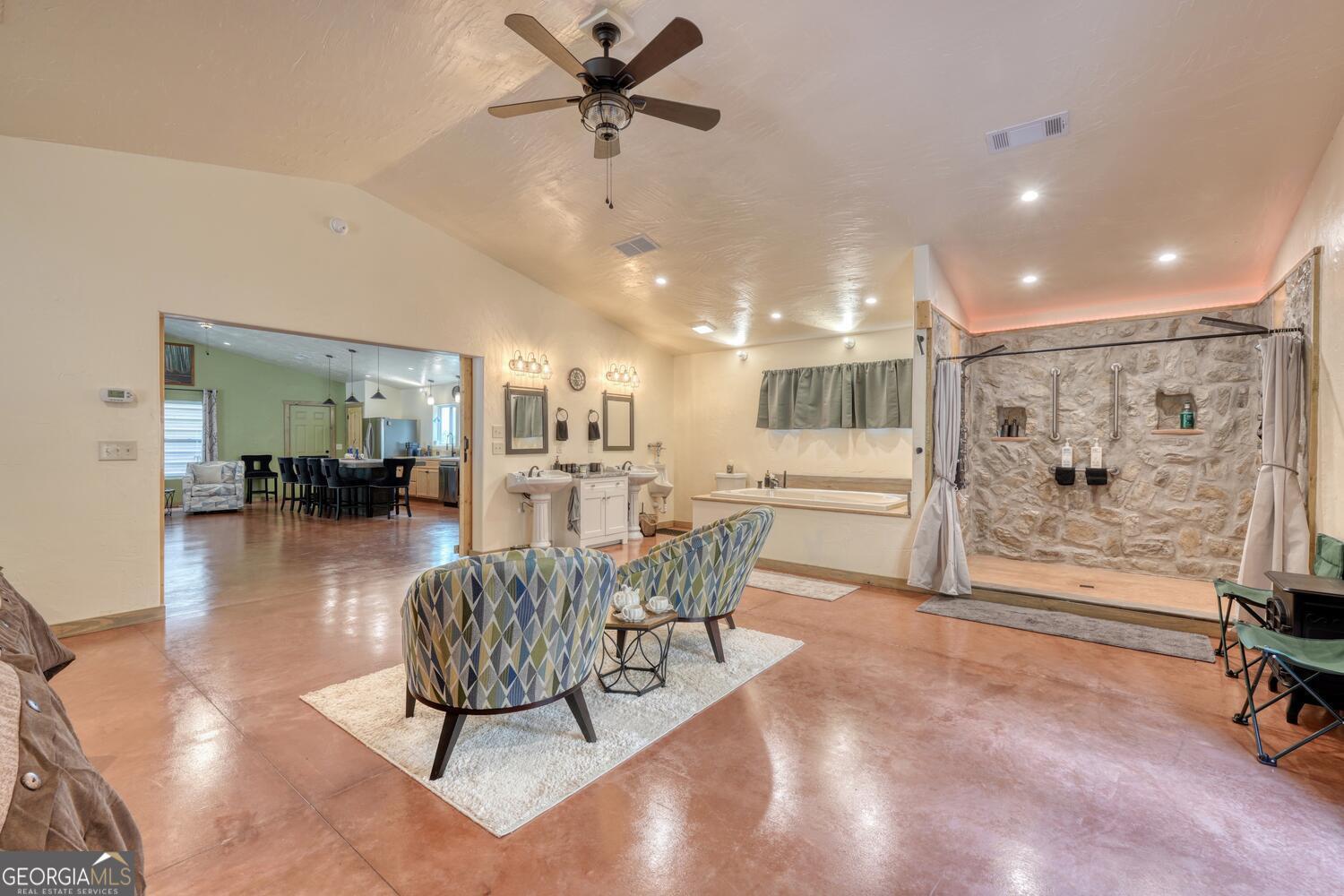 1529 Cedar View Hiawassee GA 30546