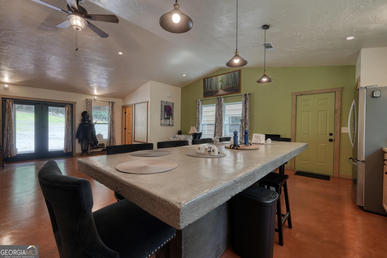 1529 Cedar View Hiawassee GA 30546