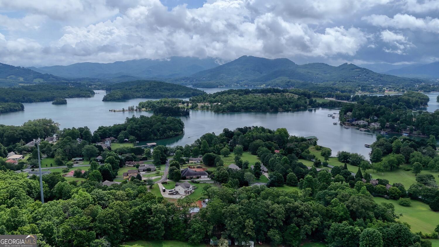 1529 Cedar View Hiawassee GA 30546