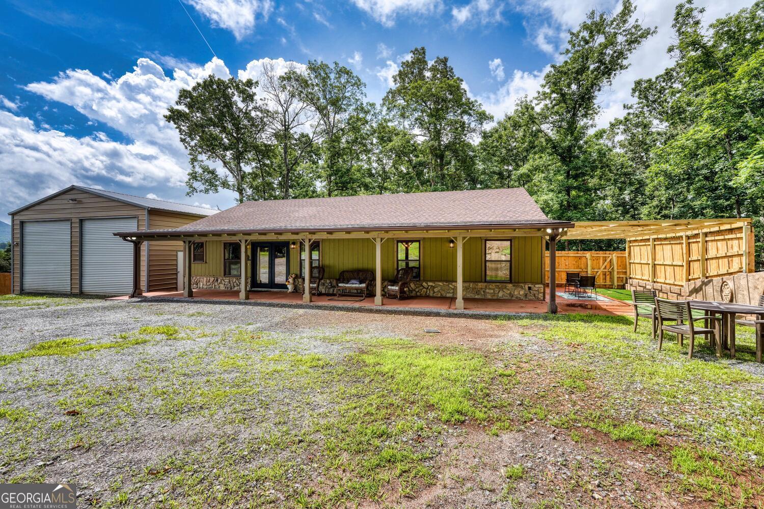 1529 Cedar View Hiawassee GA 30546