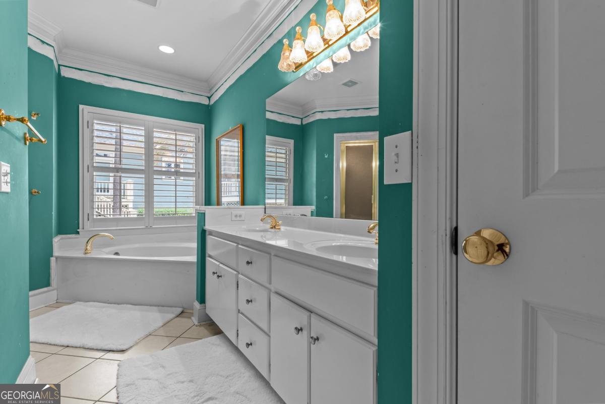 1651 Lighthouse Circle Greensboro GA 30642