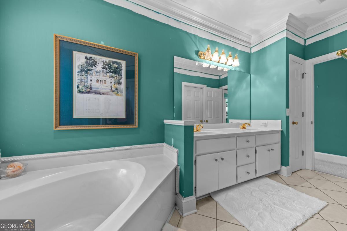 1651 Lighthouse Circle Greensboro GA 30642