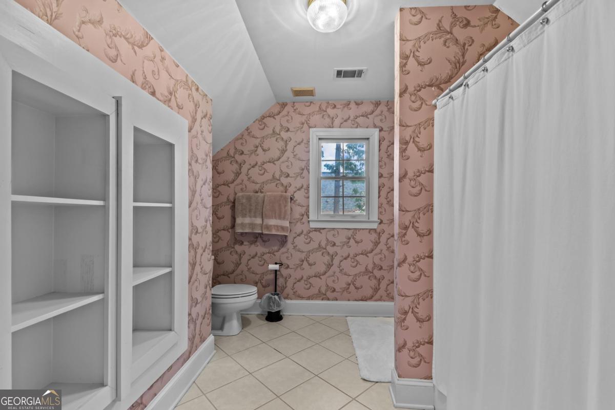 1651 Lighthouse Circle Greensboro GA 30642