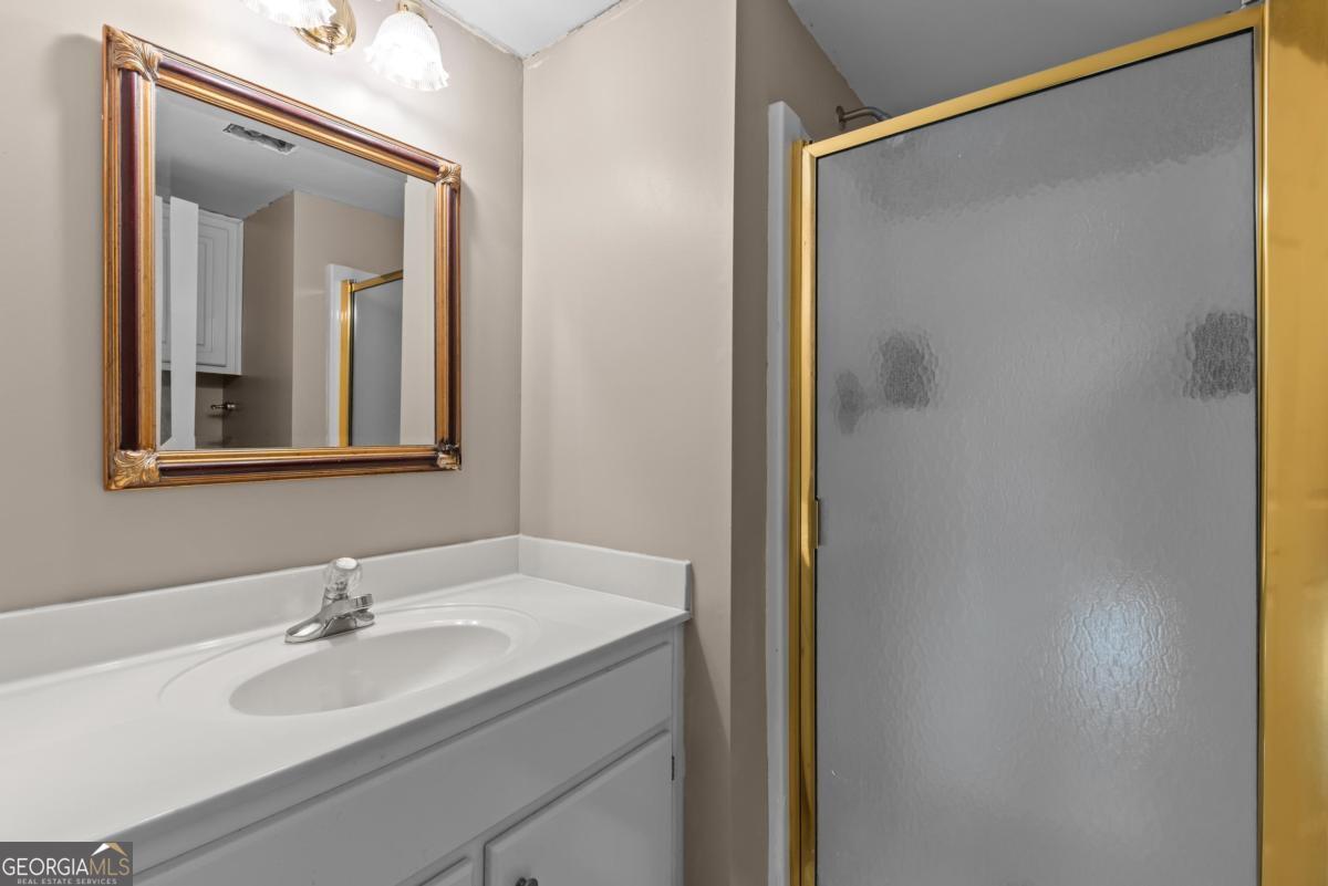 1651 Lighthouse Circle Greensboro GA 30642