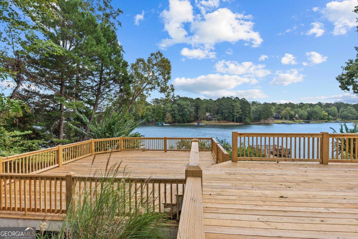 1651 Lighthouse Circle Greensboro GA 30642