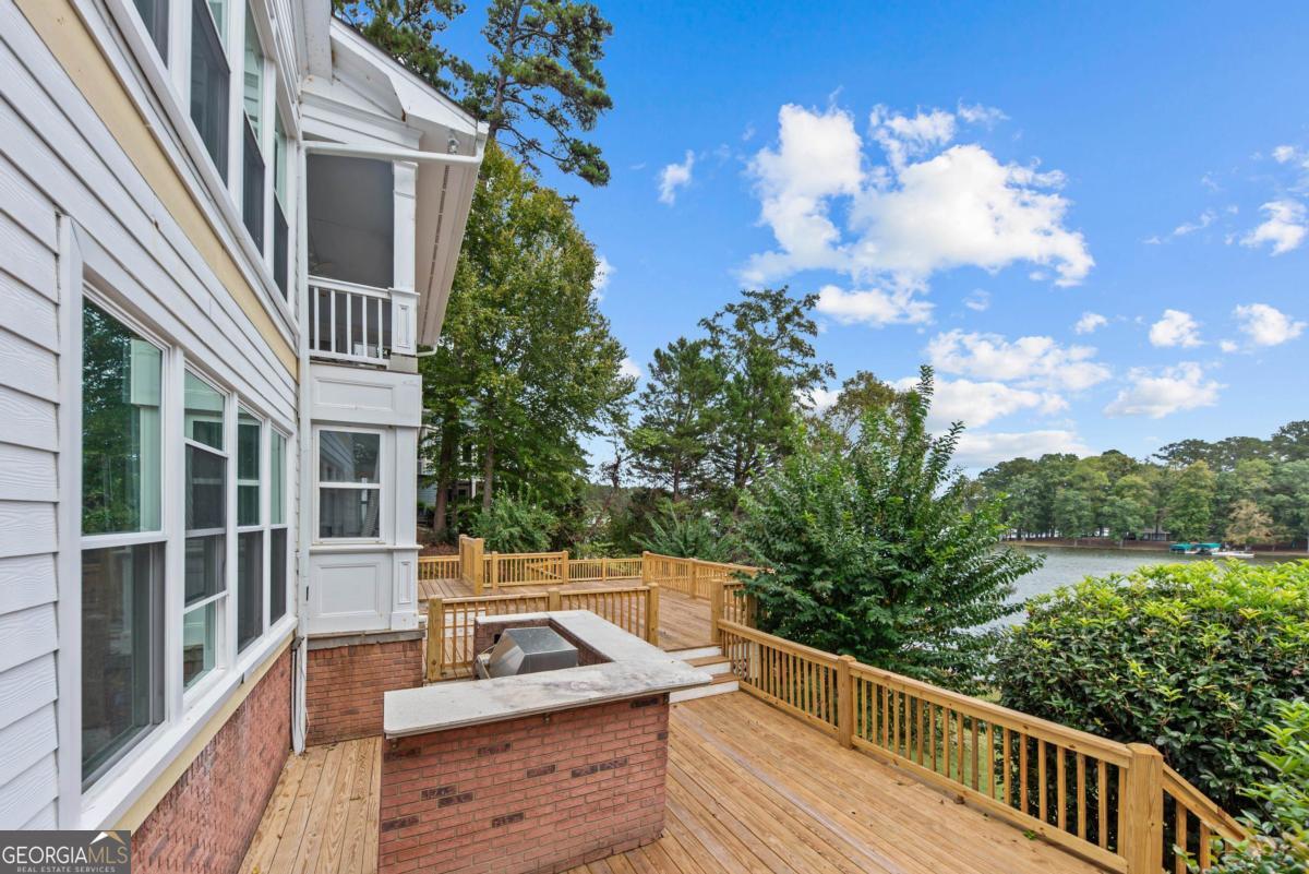 1651 Lighthouse Circle Greensboro GA 30642
