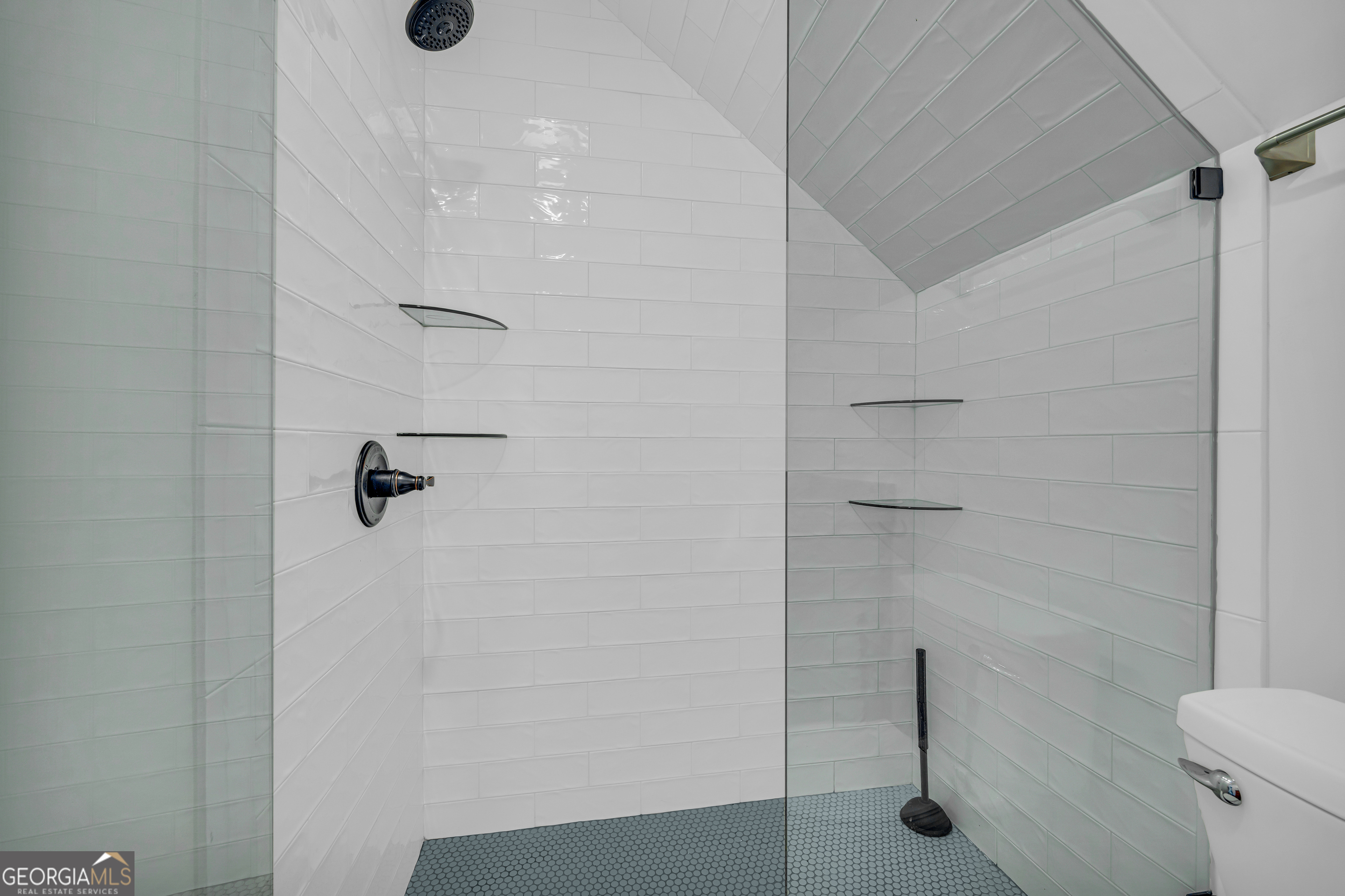 280 Shore Crest Drive Martin GA 30557