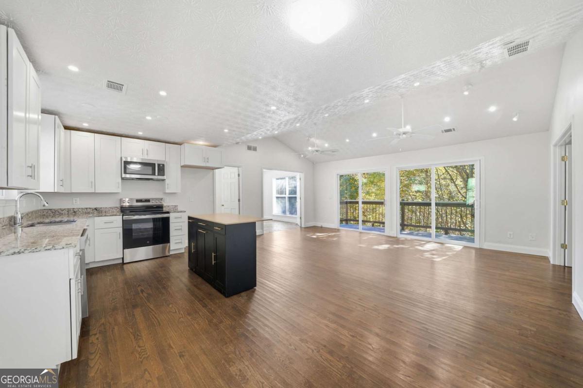 1512 Upper Sassafras Parkway Jasper GA 30143