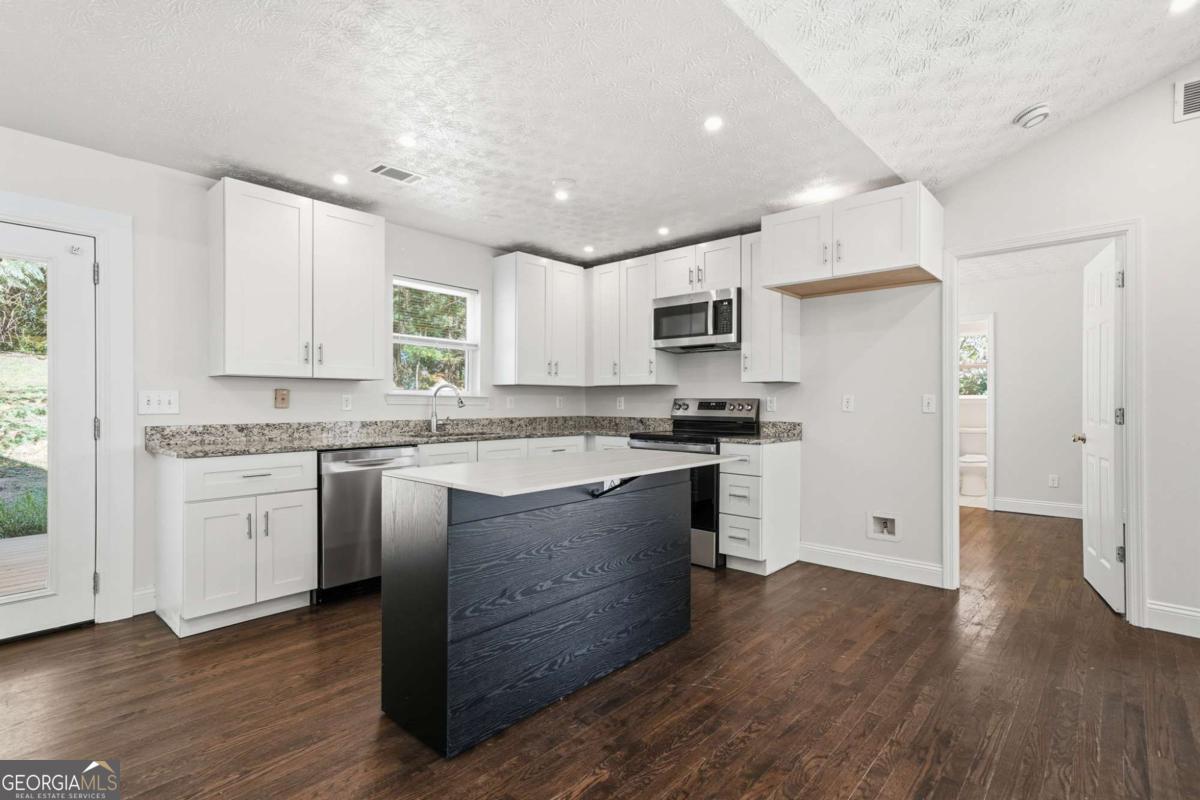 1512 Upper Sassafras Parkway Jasper GA 30143