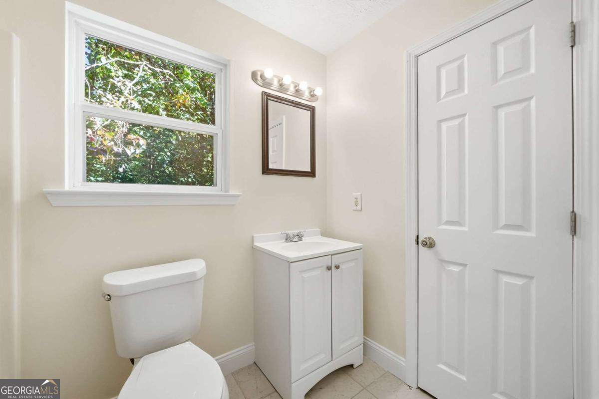 1512 Upper Sassafras Parkway Jasper GA 30143