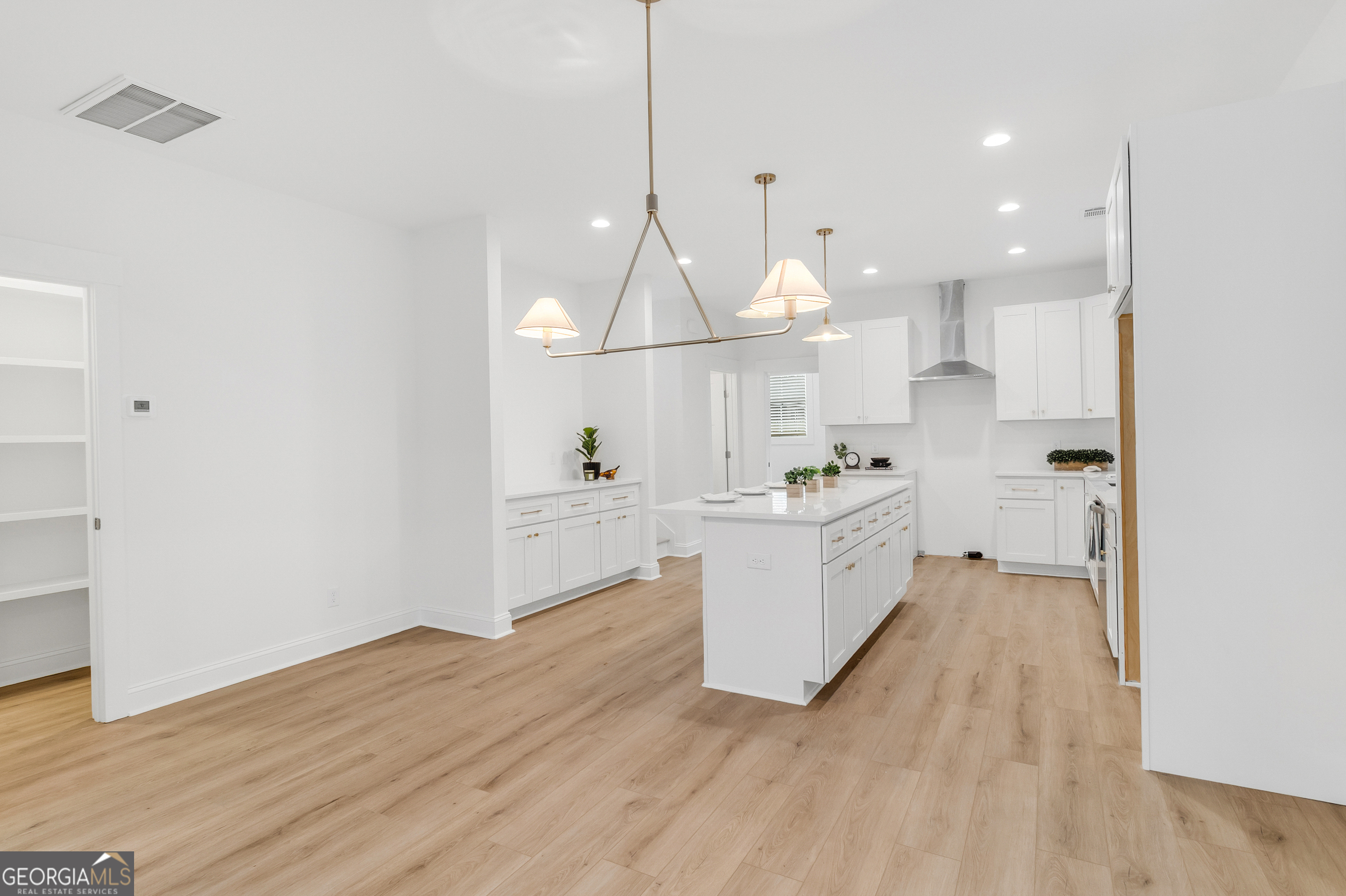 1207 E 34th Street Savannah GA 31404
