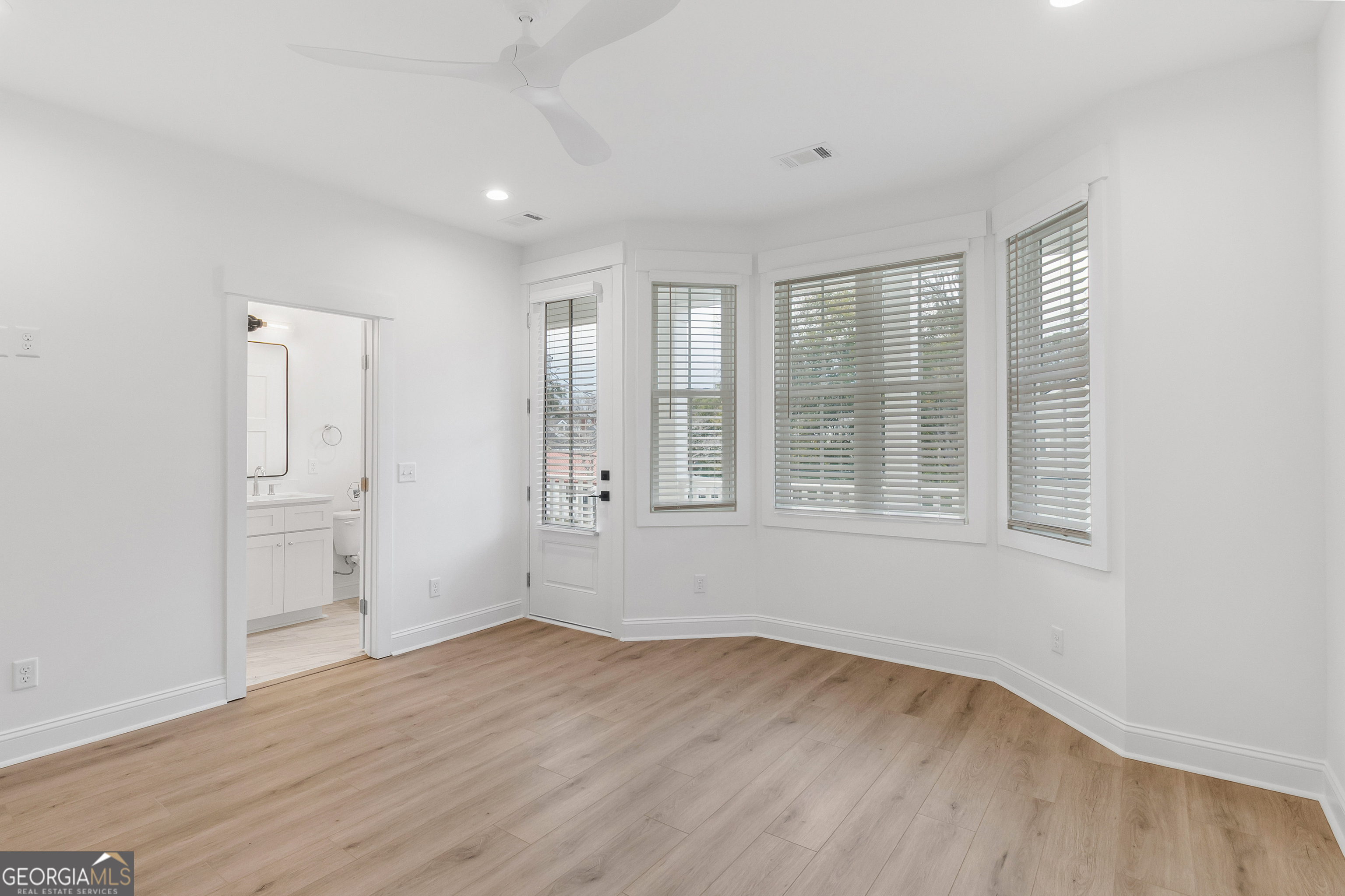 1207 E 34th Street Savannah GA 31404