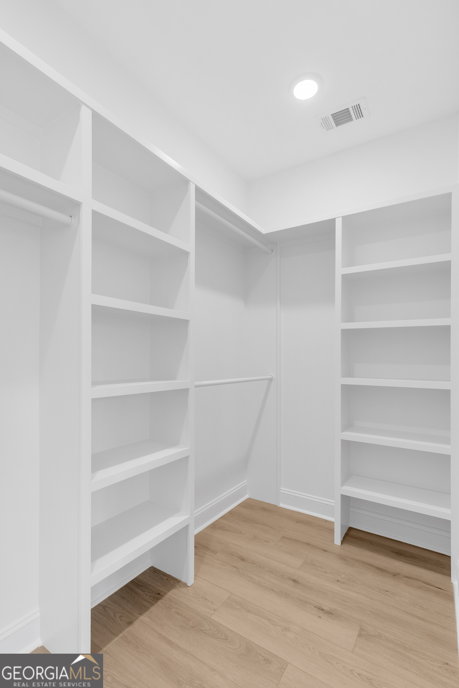 1207 E 34th Street Savannah GA 31404