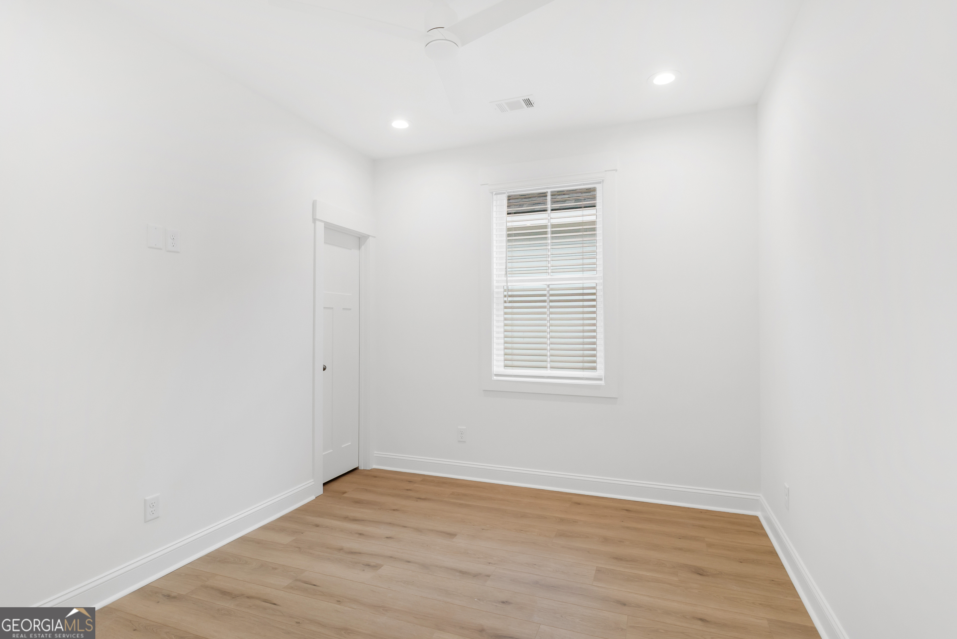 1207 E 34th Street Savannah GA 31404