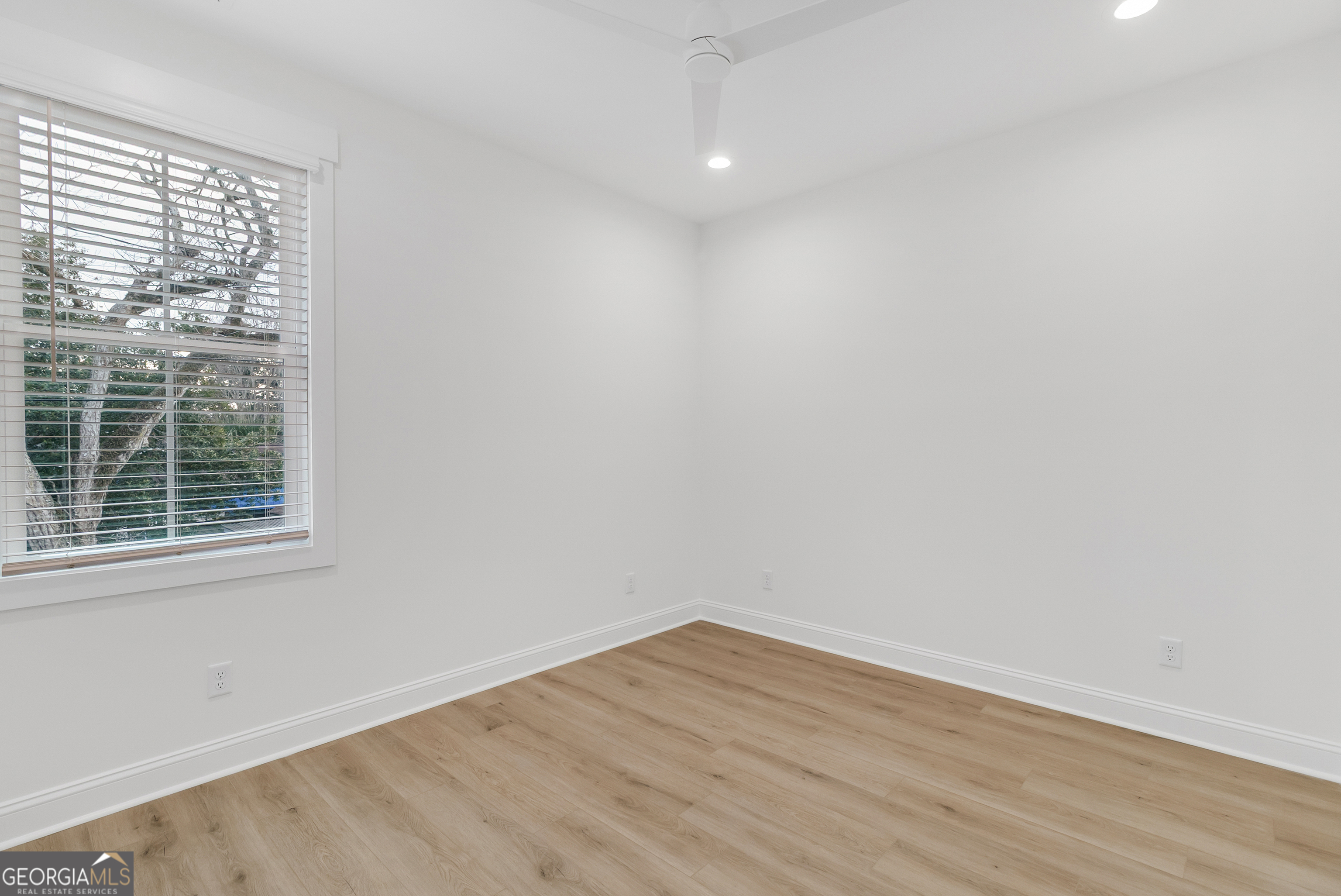 1207 E 34th Street Savannah GA 31404